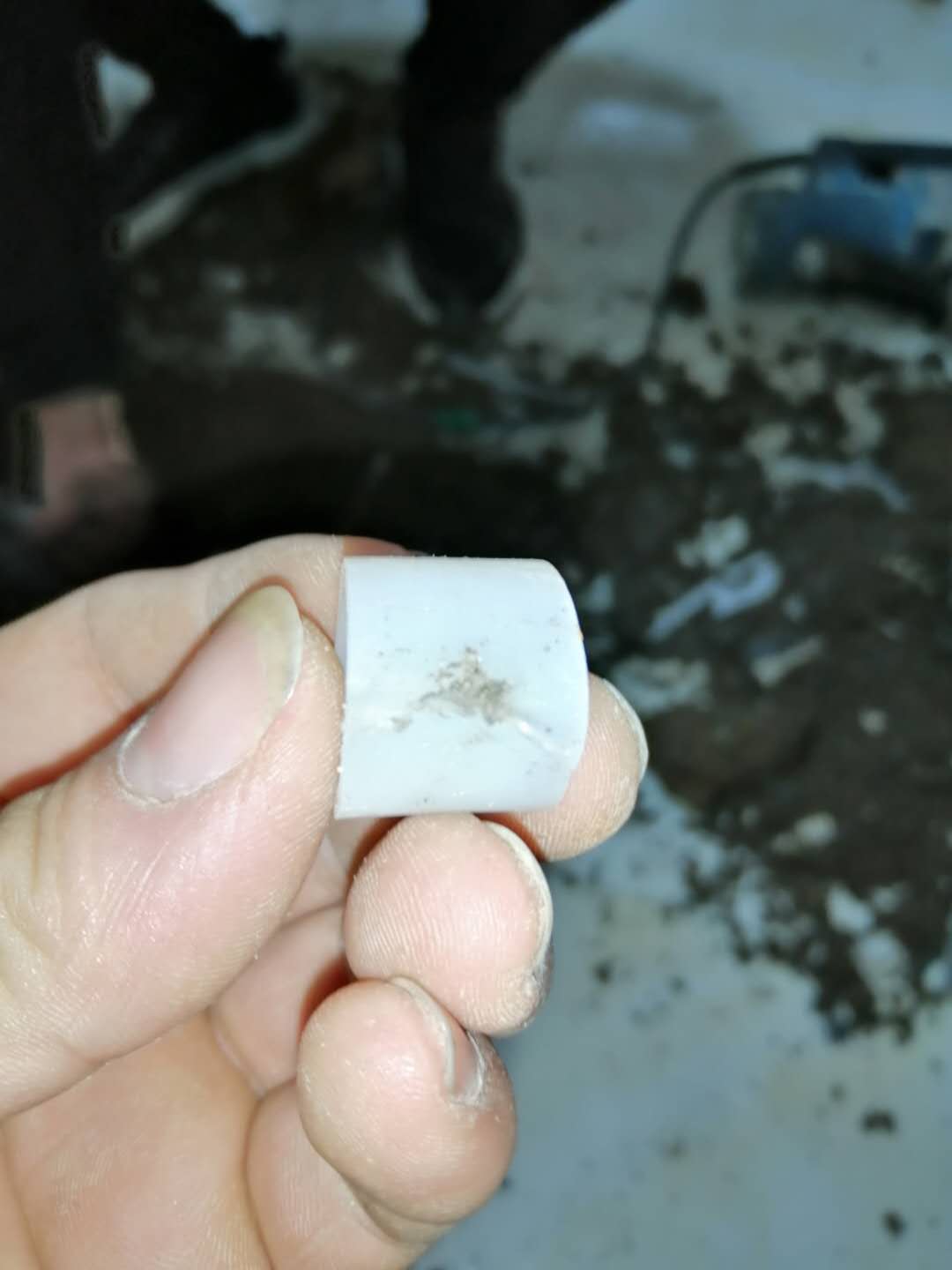 罗定家里地暖漏水了怎么办？